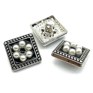 מתכת אופנה ריינסטון מתכת פרל שוק מעטפת תפירת כפתור עבור אביזרי בגד - Product Image 1