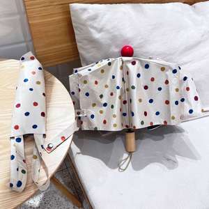 Parapluie pliant haut de gamme pour femme, design coloré avec boule rouge, style classique soleil et pluie, avec fonction lumineuse, idéal pour usage professionnel - Product Image 1