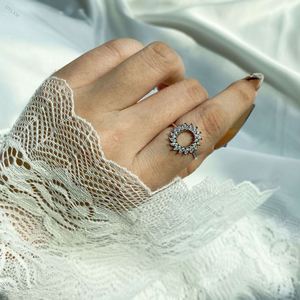 Anillos de boda de plata S925 Dylam con circonita cúbica, anillos de boda de plata con circonita cúbica al por mayor, anillos de boda de plata con circonita cúbica y piedra preciosa audaz con diseño de sol - Product Image 3