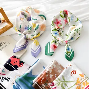 Bandana cuadrada personalizada cabeza de satén marca de lujo estampado de hojas de flores en bufanda de seda bufanda de impresión digital para mujer bufanda de seda