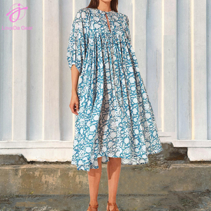 Loveda venta al por mayor mujeres verano bohemio impreso cinco puntos linterna manga suelta vestido floral - Product Image 5