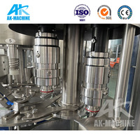 Machine de remplissage et de bouchage d'eau potable entièrement automatique de 200 ml, contrôlée par PLC, haute précision, système de production de bouteilles en plastique PET