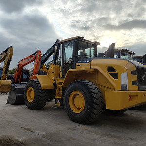 รถตักล้อยาง Volvo L105 มือสอง ของแท้จากสวีเดน รถตักขนาดกลาง เชื่อถือได้ ประหยัดน้ำมัน ระบบไฮดรอลิกเสถียร มีสินค้าในสต็อก - Product Image 6