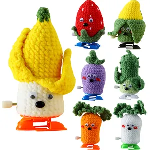 Nouveau Design Crochet Tricoté Amigurumi Fruits Légumes Wind up Jouets pour Enfants Cadeaux Mignon Drôle Mécanique Printemps Windup Jouet