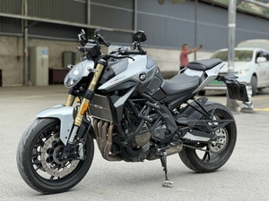 <span class=keywords><strong>Moto</strong></span> de rue haute performance QJMotor SRK600 600cc, refroidie par eau, adaptée aux pilotes expérimentés, parfaite pour la conduite en ville - Product Image 3