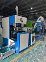 Nueva Máquina Sopladora de Botellas PET Semiautomática RC-8YF de 4 Cavidades con PLC, Alto Rendimiento y Buena Calidad