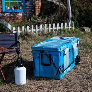 KUER Rotomolded <span class=keywords><strong>Iceman</strong></span> Cooler Outdoor Beer Cooler Box avec roues LLDPE Camouflage Cooler Box Outdoor Travel - Product Image 4