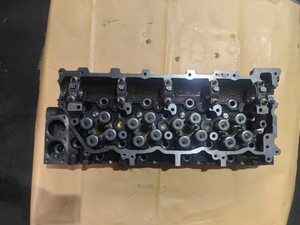 Semi-Complete Engine Parts for 4HK1 6HK1 8-98243823-0 Cylinder Head Assembly Without Camshaft Arm Rocker 8982438230 8-97604901-0 - Product Image 1