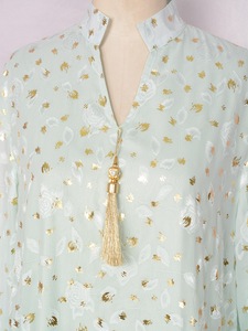 Robe longue Abaya élégante et respirante pour <span class=keywords><strong>femme</strong></span>, style européen et américain, avec estampage doré et pendentif à pompon, en polyester, pour mariage d'automne 2026 - Product Image 6