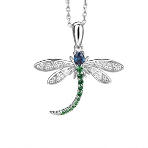 Collana con Ciondolo a Forma di Libellula Placcata in Rodio con Zirconia Cubica, Design Insetto, Gioiello da Donna per Uso Quotidiano e Regalo - Product Image 1