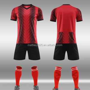 طقم زي كرة قدم مخصص للأطفال من الجنسين - قميص وشورت سريع الجفاف 100% بوليستر للتدريب - Product Image 2