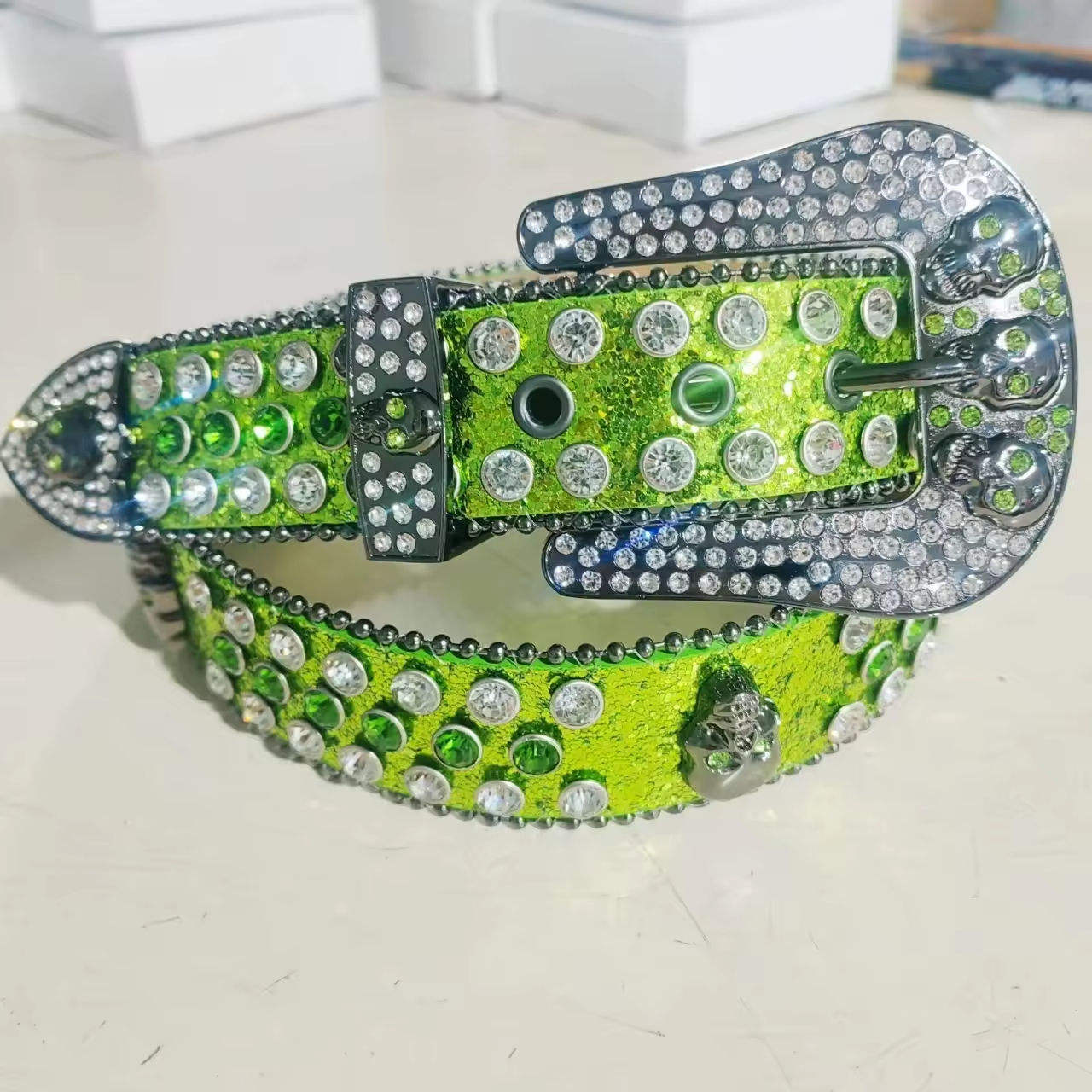 สีเขียว