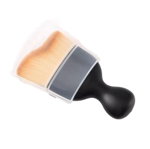 Spazzola per Interni Auto per Console Centrale e Bocchette dell'Aria, Strumento Morbido in PP per Rimozione Polvere dalle Fessure - Product Image 1