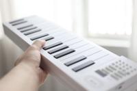 Clavier électronique pliable portable, cadeau musical, piano jouet à 61 touches