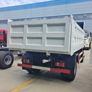 Sinotruk Howo 4*2 Camión de carga pesada Euro 5 Diesel Automático 4x2 Rueda motriz Nueva furgoneta Transpaleta <span class=keywords><strong>Precio</strong></span> bajo - Product Image 6