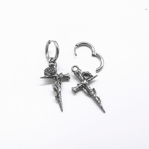 Yunnique – boucles d'oreilles croisées en acier titane pour hommes et femmes, bijoux unisexes à la mode Hip Hop, Design tendance 2024 - Product Image 2