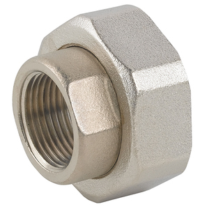 Raccordo a 2 pezzi per pompa in ottone nichelato 3/4 X 1 1/4 con guarnizione - Product Image 1
