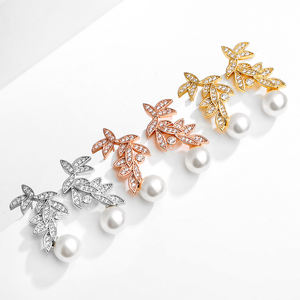 RAKOL EP1079 2025 Pendientes de Perlas Finas para Mujer, Joyería de Boda, Pendientes con Forma de Hoja y Rama Chapados en Oro de 18k, Joyería para Mujer - Product Image 3