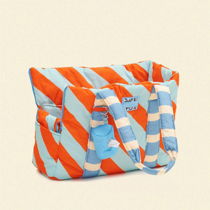 Tas Tote pembawa anjing peliharaan kecil nilon empuk tahan air dengan Logo kustom dan warna untuk perjalanan hewan peliharaan yang lembut dan berjalan - Product Image 4