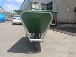 Brouette en plastique de grande capacité 160 litres, idéale pour le déblaiement de l'herbe, le dégagement des écuries, le transport de déchets. - Product Image 6