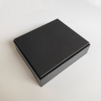 Boîtes d'emballage personnalisées de qualité supérieure, boîtes en carton rigide sur mesure, boîtes d'emballage noires avec gaufrage doré, boîtes pour chaussettes