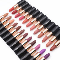 Vente en gros de rouge à lèvres en velours solide, fournisseur de rouge à lèvres personnalisé avec étiquette privée, rouge à lèvres mat crémeux vegan longue tenue, haute pigmentation, imperméable