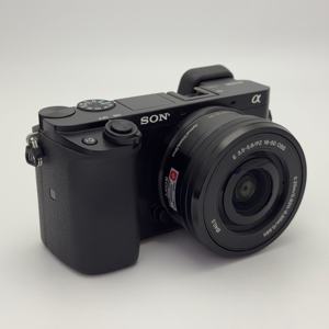 Appareil photo numérique hybride d'<span class=keywords><strong>occasion</strong></span> de marque A6100 avec objectif 16-50, caméra haute définition 1080p, avec chargeur et batterie - Product Image 4