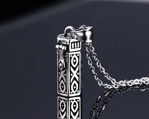 Открывающийся ретро-кубовидный кулон-урна из нержавеющей стали для праха животных и людей, украшение для волос - Product Image 2