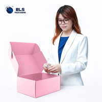 Gewellte Rosa Quadratische Faltbare Umweltfreundliche Premium-Kleidungs-Geschenkbox mit UV-Druck und Individuellem Kraftpapier
