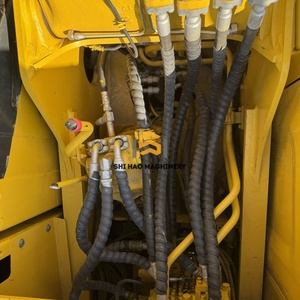 รถขุดไฮดรอลิกแบบตีนตะขาบ Komatsu PC200 ขนาด 20 ตัน รุ่นใหม่สำหรับขาย ใช้สำหรับโครงการเทศบาล - Product Image 4