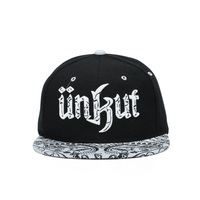 Gorra de Alta Calidad de Algodón para Exteriores con Visera Plana y Cierre a Presión, con Logotipo Personalizado y Talla Ajustable