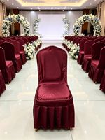 Housse de chaise de banquet en polyester avec jupe, non extensible, ajustée, pour la décoration d'hôtels, de mariages et d'événements