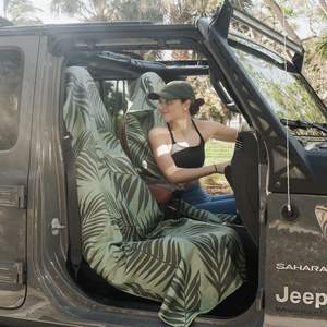 Sprints منشفة ركض رياضية بالحجم الكامل غطاء مقعد سيارة ميكروفايبر مع نمط كرتون أداء حديقة السباقات الماضية - Product Image 4