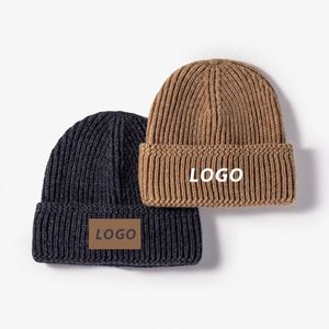Bonnet d'hiver chaud classique personnalisé avec logo, en jacquard, pour homme, style bonnet de ski - Product Image 1