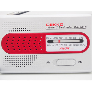 <span class=keywords><strong>DEKKO</strong></span>-Radio portátil de bolsillo con altavoz incorporado, radio digital AM/FM de doble banda, alimentado por 2 pilas AA, fácil de operar, apto para ancianos - Product Image 3