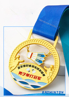 Médaille de récompense sportive de badminton en alliage de zinc électroplaqué avec gravure et impression couleur pour tournoi, compétition, cérémonie, logo personnalisé en stock