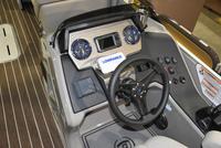 Meilleur bateau ponton en aluminium avec moteur hors-bord pour le divertissement familial, la croisière, la pêche et les sports.