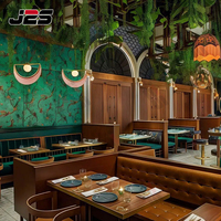 Ensemble de mobilier de restaurant moderne J2S avec banquette en cuir vert et tables et chaises en bois pour café et hôtel