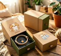 Boîte cadeau rigide en forme de tiroir pour pendentif de collier pour animaux de compagnie, insert en EVA réutilisable, biodégradable, recyclable, gaufrage UV, emballage écologique