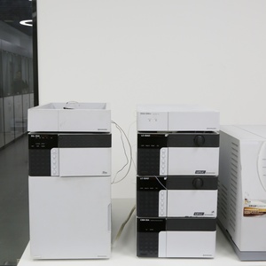 Sistema TLC Shimadzu LC-20A Usado y Reacondicionado, Detector DAD, Columna, Horno, Inyección Automática, Control de Temperatura OS 20-50 - Product Image 1