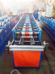 Máquina perfiladora de borde de goteo a precio de fábrica, máquina eléctrica para formar rieles, perfiladora de rodillos para paneles galvanizados y filtros de drenaje - Product Image 6