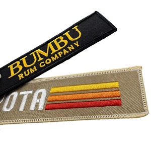 Etiquetas de llavero tejidas duraderas, diseño bordado de doble cara, logotipo personalizado para bolsa de motocicleta, accesorios para llaves de coche - Product Image 6