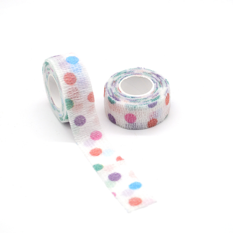 Fond blanc à pois