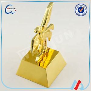 ถ้วยรางวัลฟิตเนสทรงกลมสีทองรูปอูฐสำหรับการแข่งขันเพาะกายแบบกำหนดเองราคาถูก - Product Image 5