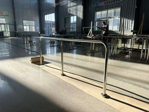 מעקה בטיחות מנירוסטה, התקנה על פני השטח, מחסום להולכי רגל, מעקה בטיחות, הגנה על קצוות, מחסומי תנועה - Product Image 4