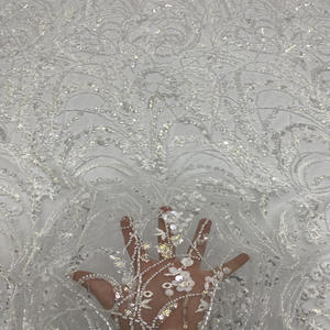 Tissu de robe de mariée en dentelle tricotée avec des paillettes de broderie en tube de perles de qualité supérieure pour filles - Product Image 4