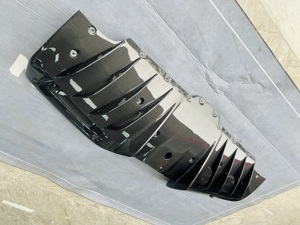 Alerón de parachoques trasero de fibra de carbono modificado OEM, piezas de automóvil, labio trasero para <span class=keywords><strong>Ferrari</strong></span> SF <span class=keywords><strong>90</strong></span> - Product Image 5