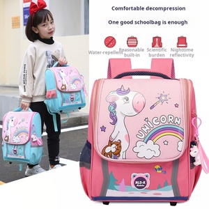 Nouveau style de sac <span class=keywords><strong>d</strong></span>'école pour enfants avec protection de dos imprimée de dessins animés, cartable mignon pour garçons et filles - Product Image 1