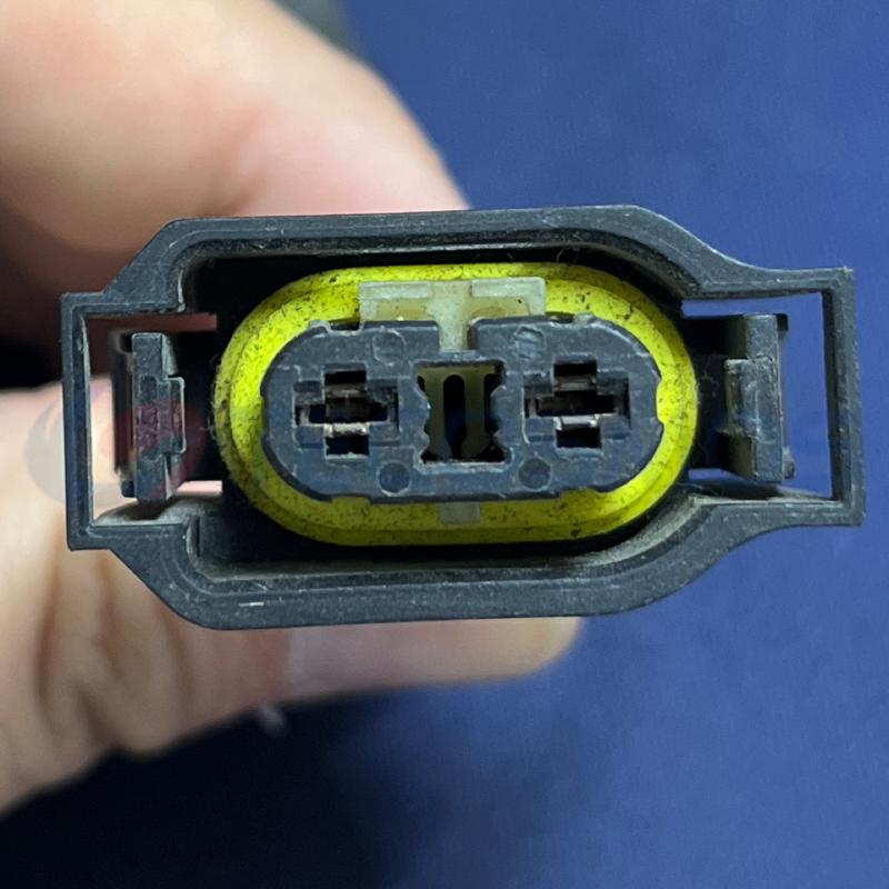 Car Connector for BMW Servo Lamp Motor Cylinder Head Valve Adjustment Motor Plug 2 Pins CT2-0295M-1