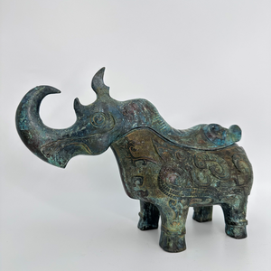 Rinoceronte in bronzo antico Zun classico vaso in bronzo cinese antico placcato Souvenir in metallo stampato con temi Anime buddisti - Product Image 1